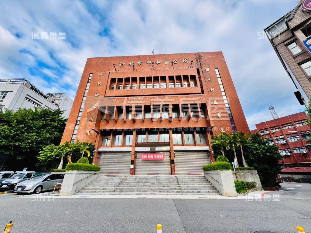 區公所電梯五房美廈房屋室內格局與周邊環境