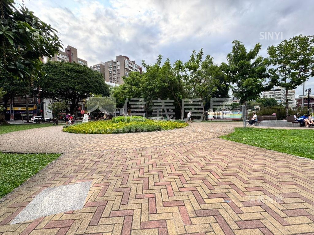 區公所電梯五房美廈房屋室內格局與周邊環境
