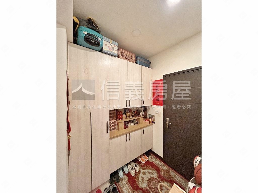 近國民運動中心｜採光三房房屋室內格局與周邊環境