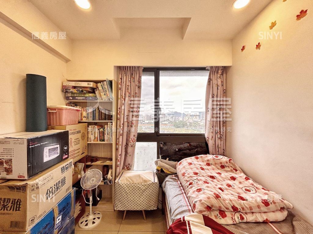 近國民運動中心｜採光三房房屋室內格局與周邊環境