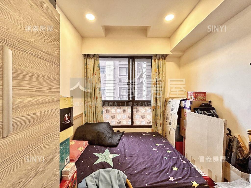 近國民運動中心｜採光三房房屋室內格局與周邊環境