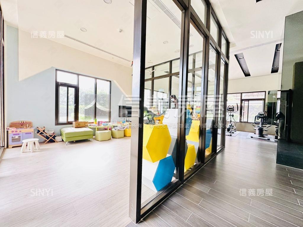 近國民運動中心｜採光三房房屋室內格局與周邊環境