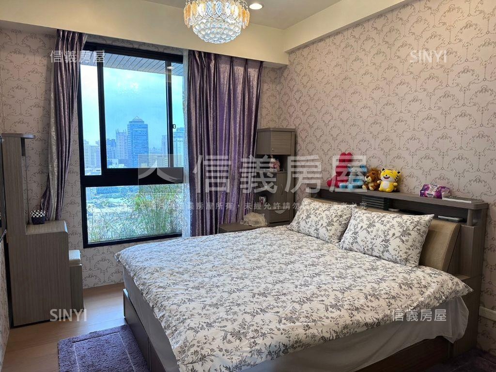 閱上景高樓層看山巒豪景房屋室內格局與周邊環境
