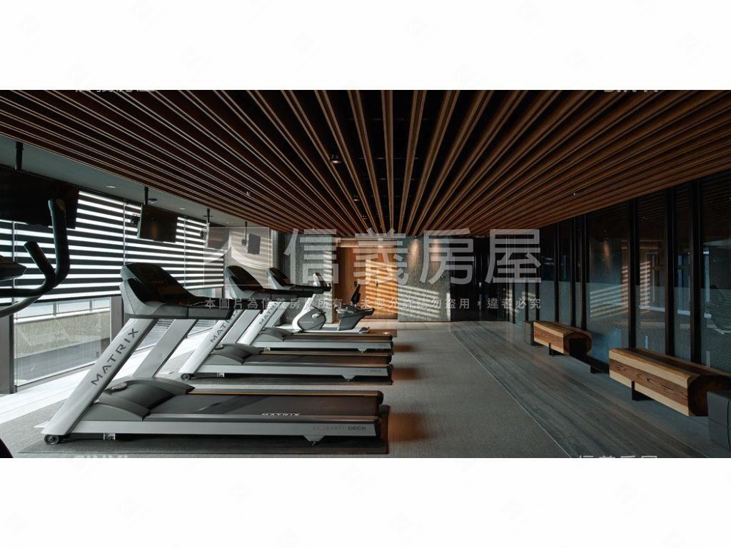 閱上景高樓層看山巒豪景房屋室內格局與周邊環境