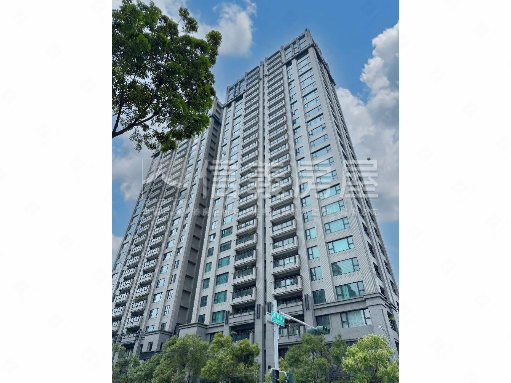 農十六皇苑世紀館稀有景觀房屋室內格局與周邊環境