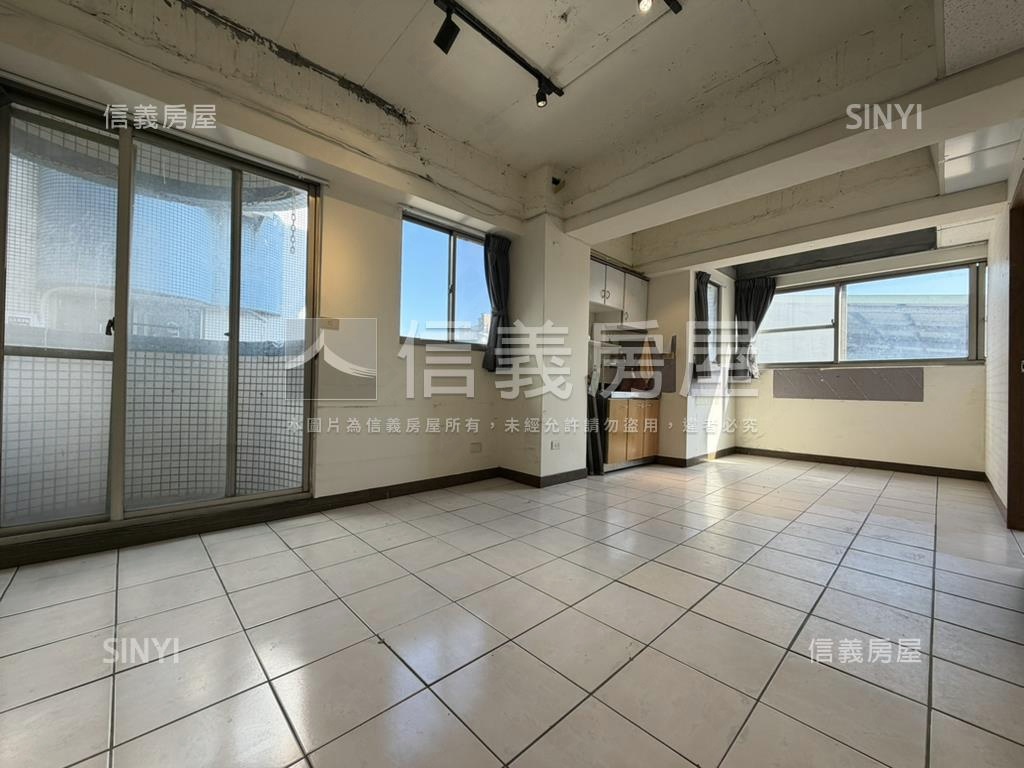 北平商圈採光美三房車位房屋室內格局與周邊環境