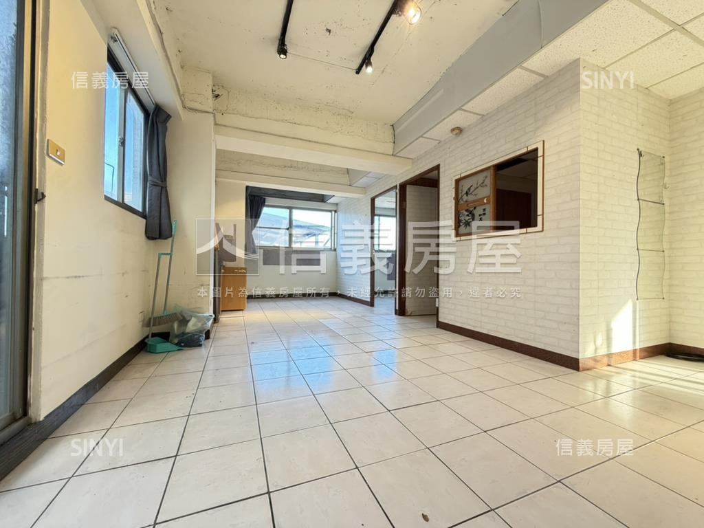 北平商圈採光美三房車位房屋室內格局與周邊環境