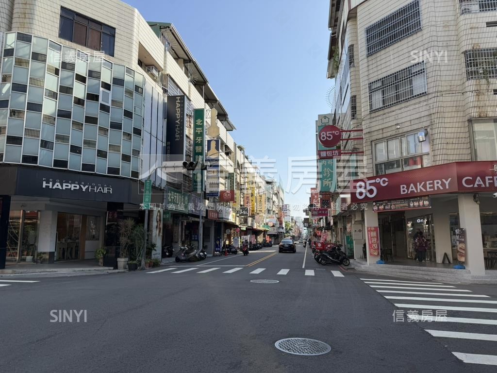 北平商圈採光美三房車位房屋室內格局與周邊環境