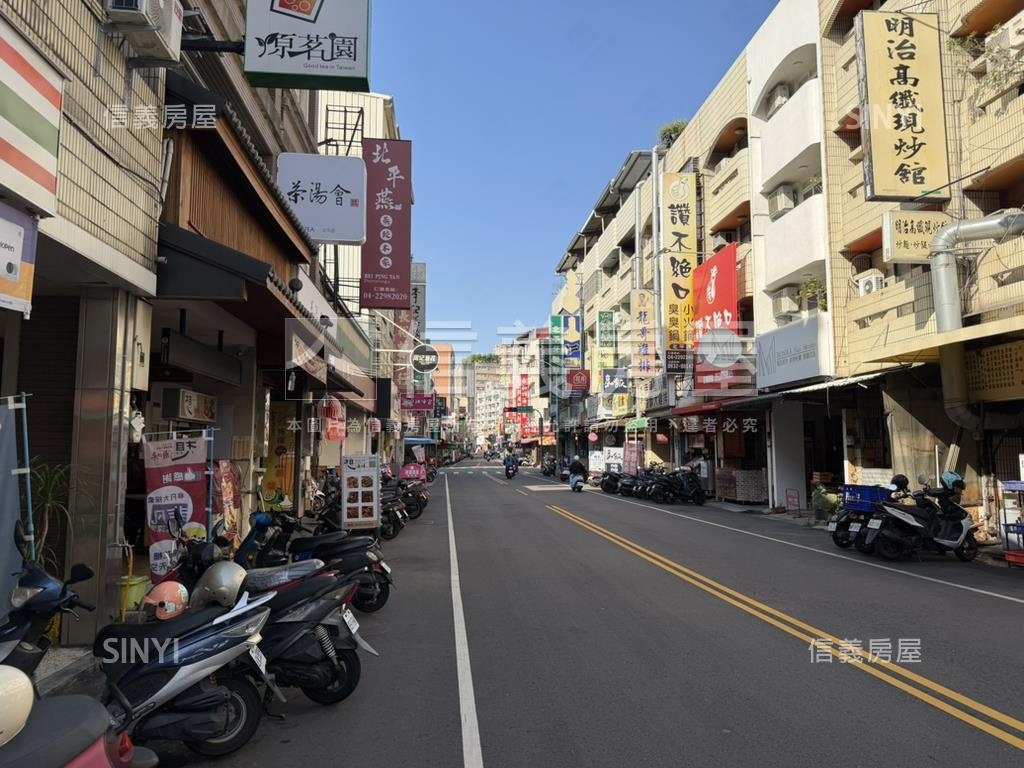 北平商圈採光美三房車位房屋室內格局與周邊環境