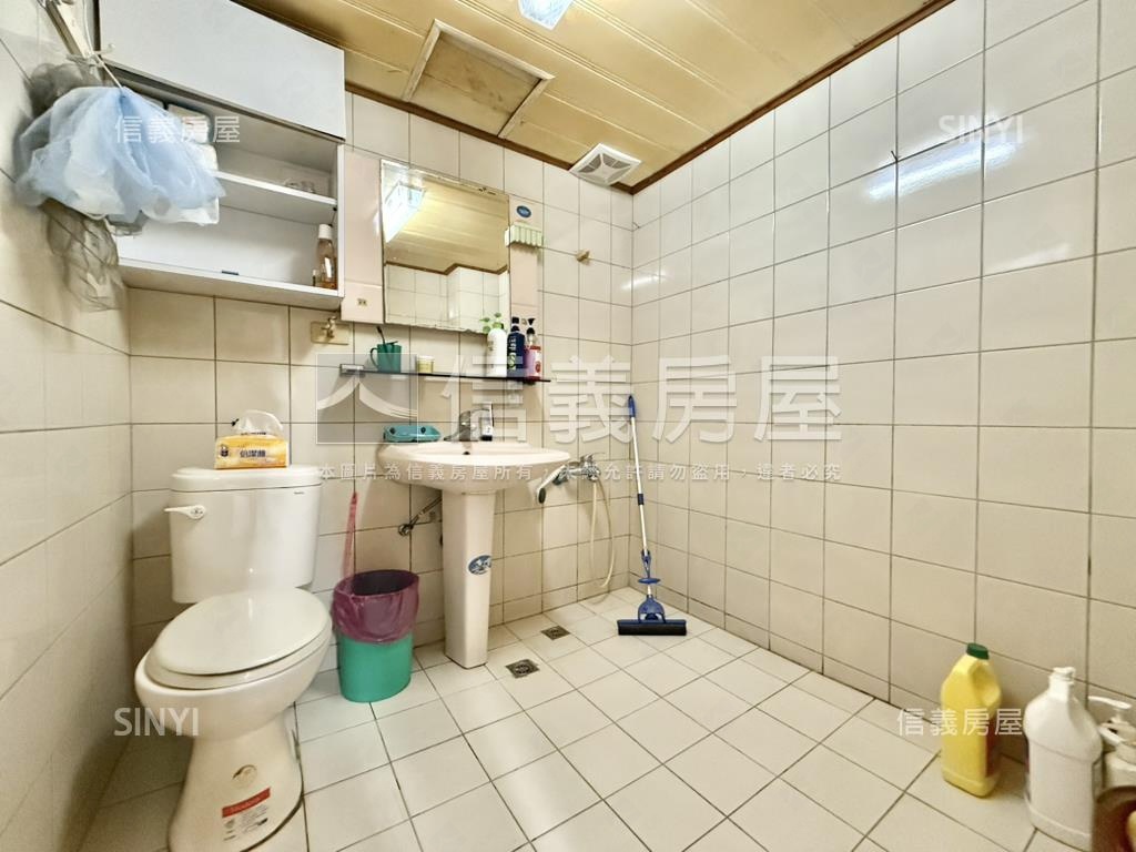 江子翠靜巷大四房坡平車位房屋室內格局與周邊環境