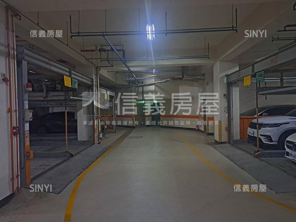 世貿派對坡道平面車位房屋室內格局與周邊環境