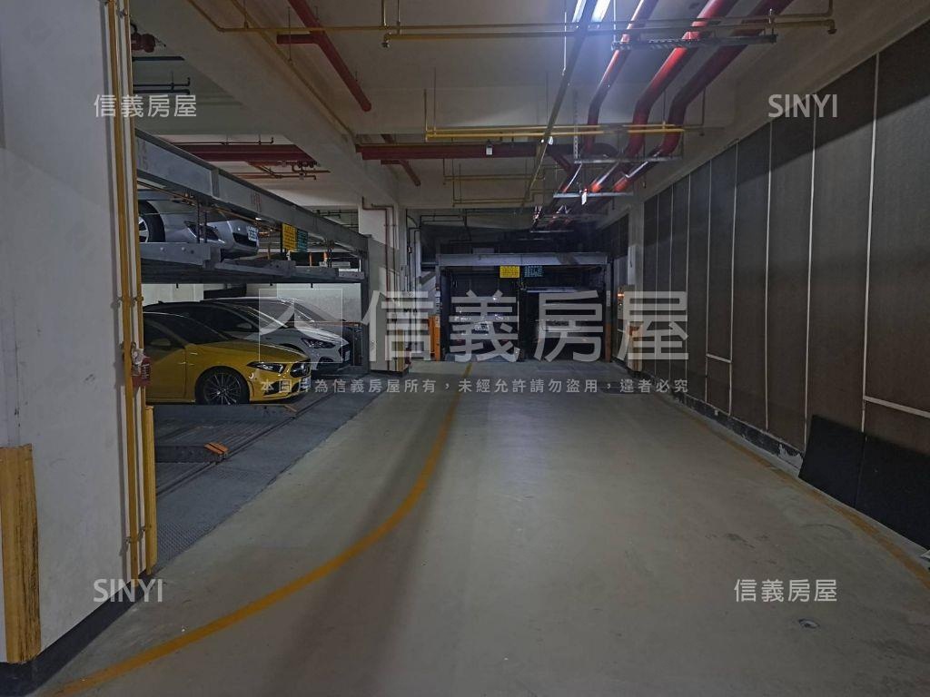 世貿派對坡道平面車位房屋室內格局與周邊環境