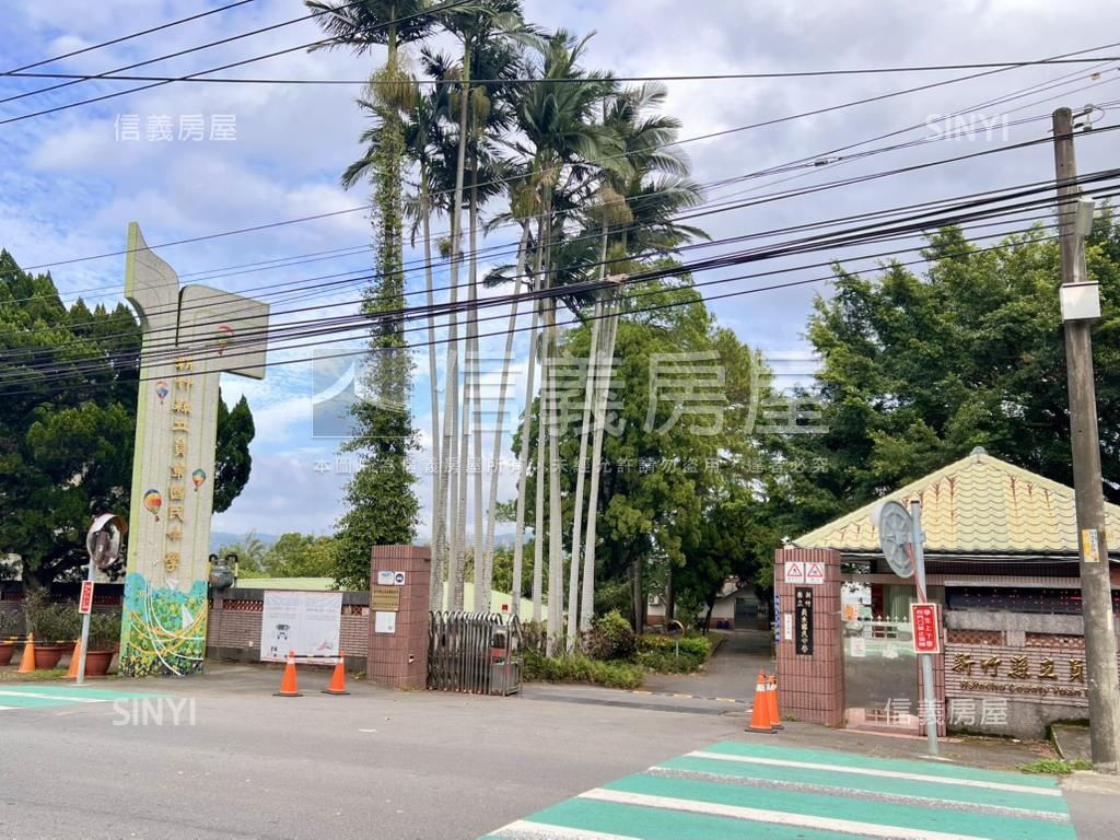 富廣和合Ｅ５高樓雙車位房屋室內格局與周邊環境