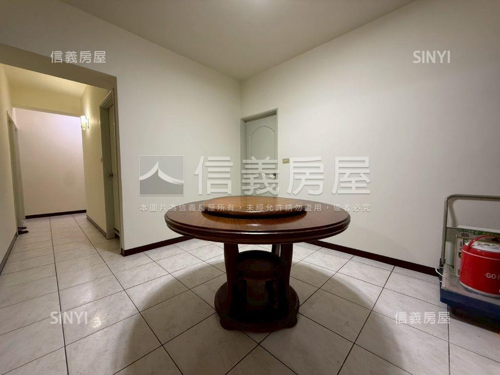 稀有釋出市民大第４房房屋室內格局與周邊環境