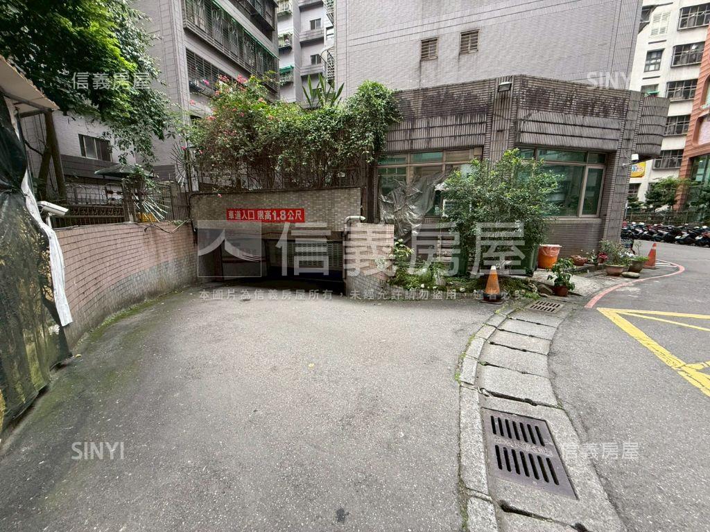 稀有釋出市民大第４房房屋室內格局與周邊環境