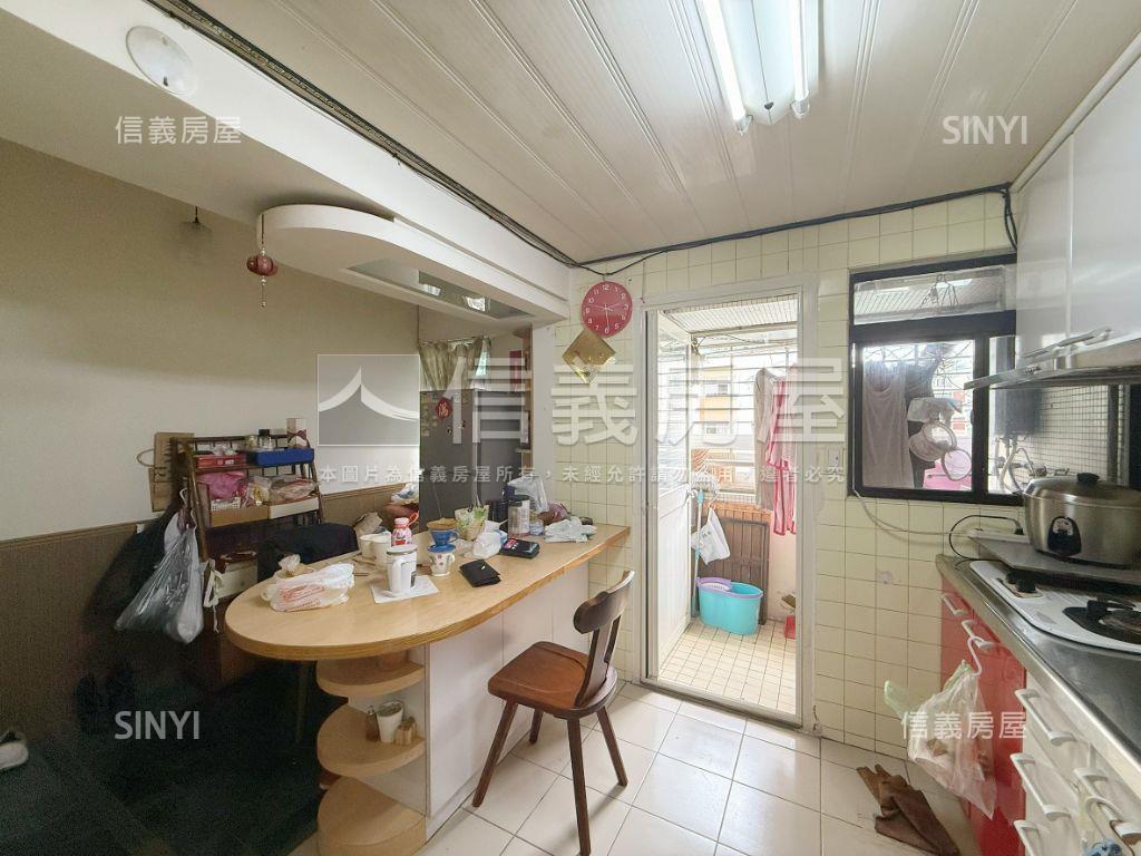 中教大旁美三房電梯有更新房屋室內格局與周邊環境