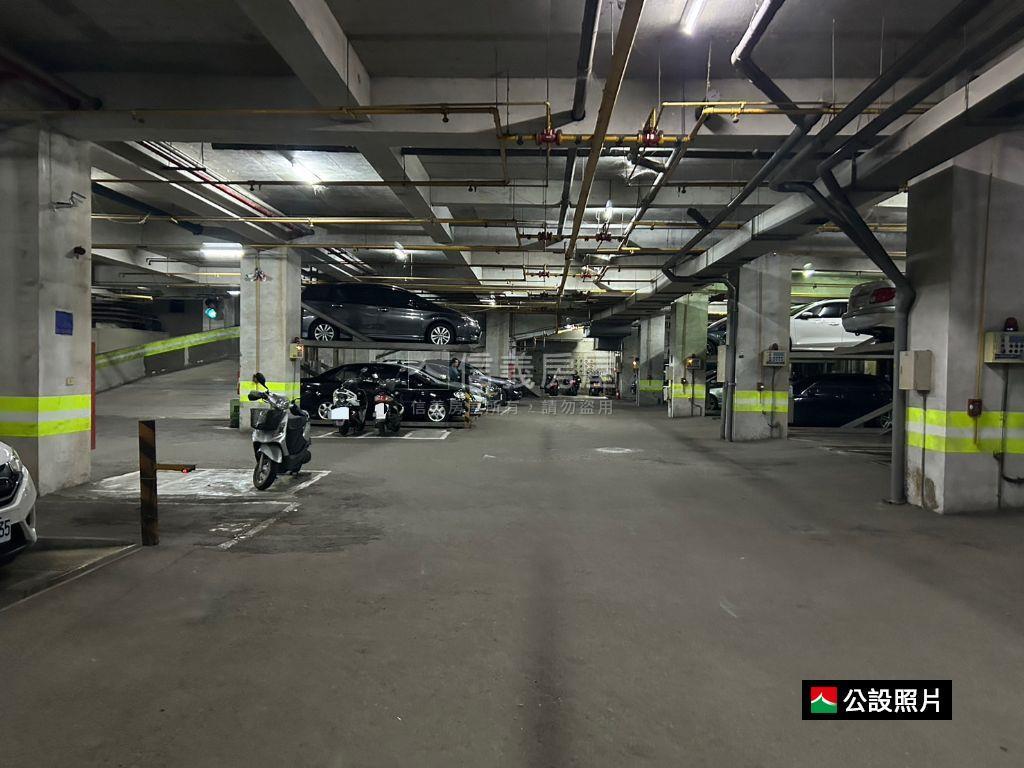 中西區｜有陽台有車位套房房屋室內格局與周邊環境