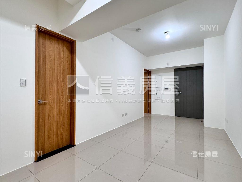 三發首席大院兩房平車房屋室內格局與周邊環境