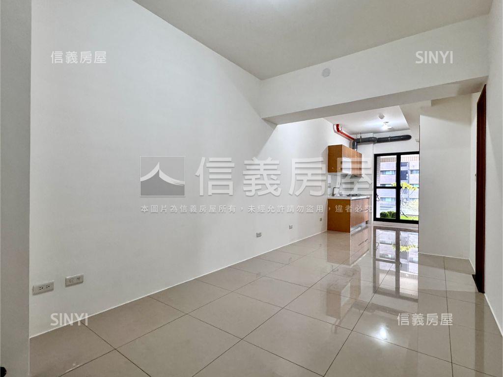 三發首席大院兩房平車房屋室內格局與周邊環境