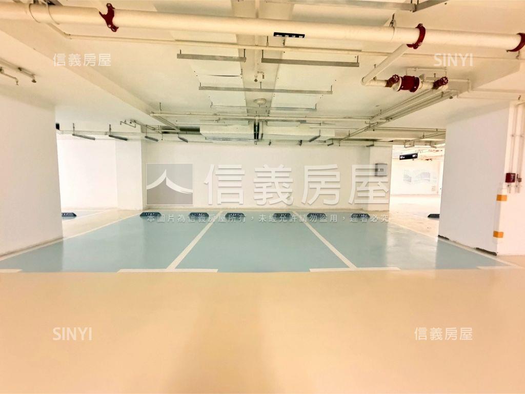 三發首席大院兩房平車房屋室內格局與周邊環境