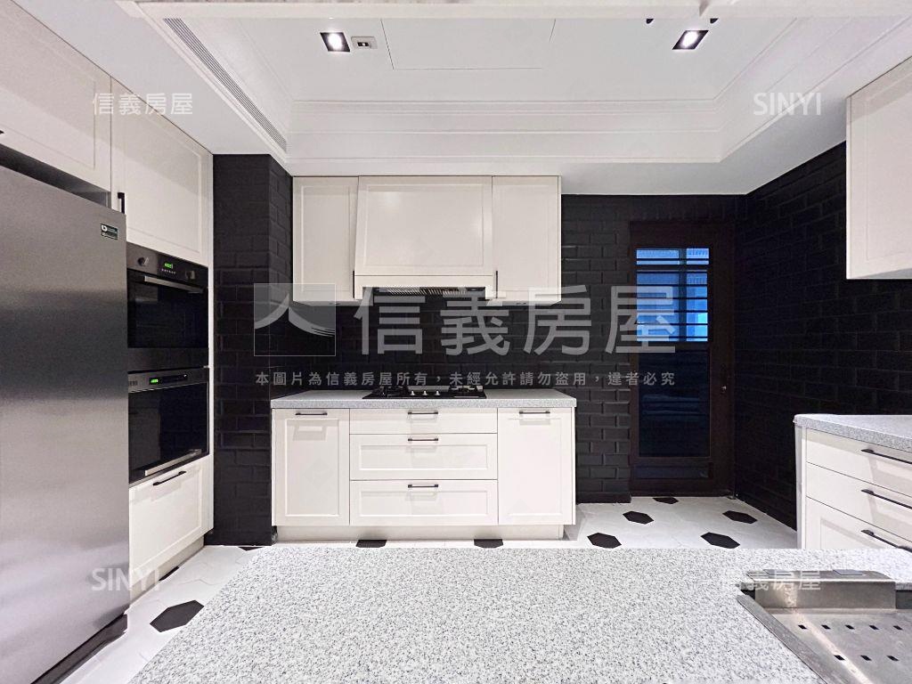 都峰苑美式豪邸房屋室內格局與周邊環境