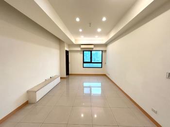 新巨蛋邊間四房車位