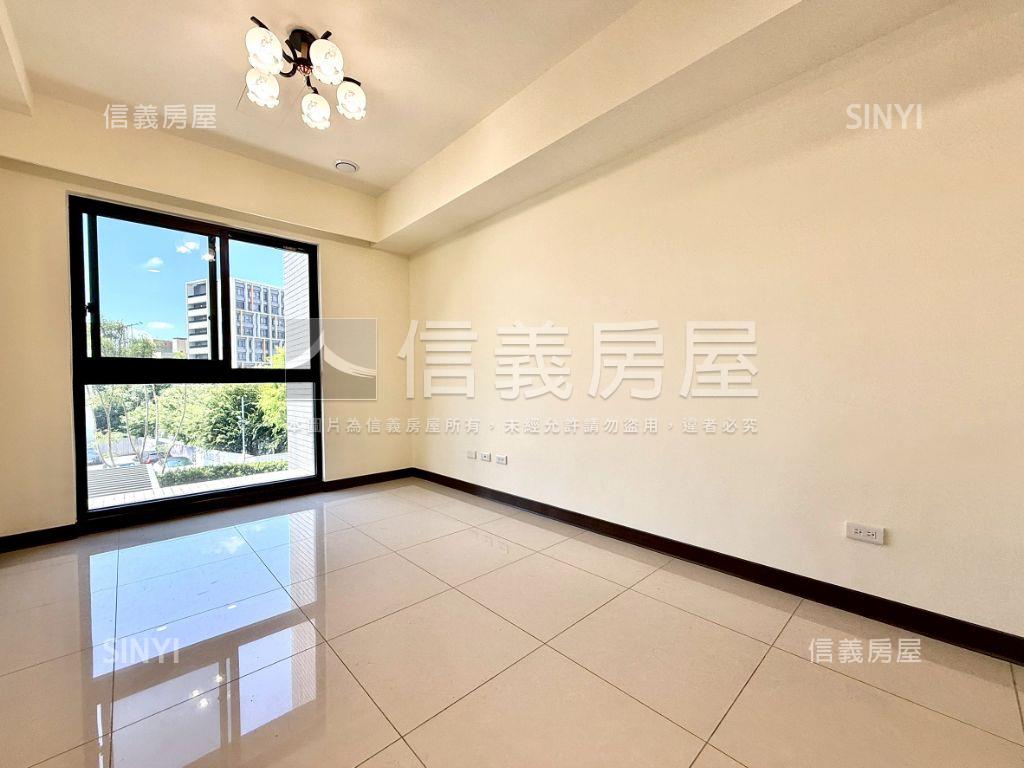近中央公園綠建築三房房屋室內格局與周邊環境