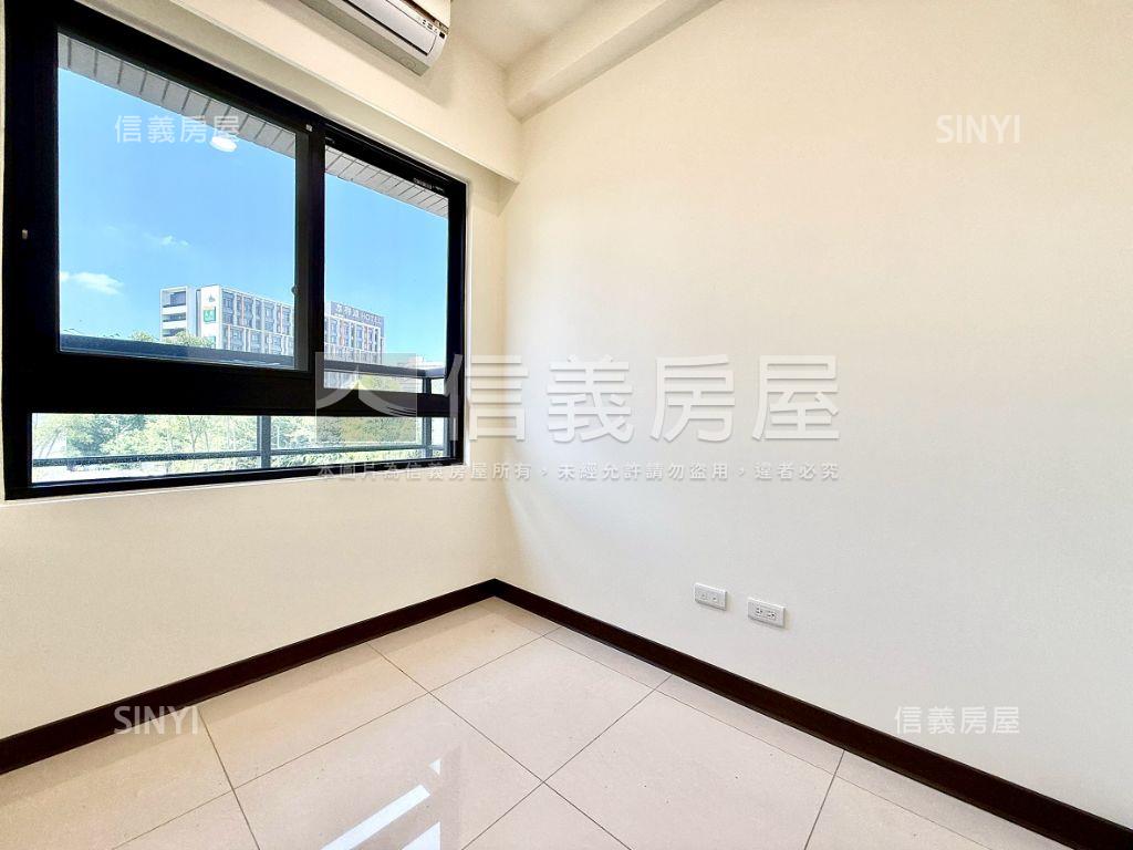 近中央公園綠建築三房房屋室內格局與周邊環境