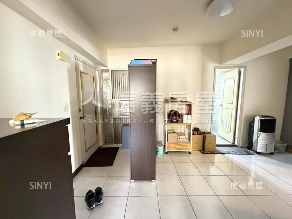 採光好俗電梯３＋１華廈房屋室內格局與周邊環境