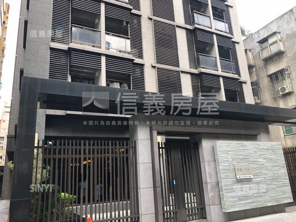 近中正紀念堂大車位房屋室內格局與周邊環境