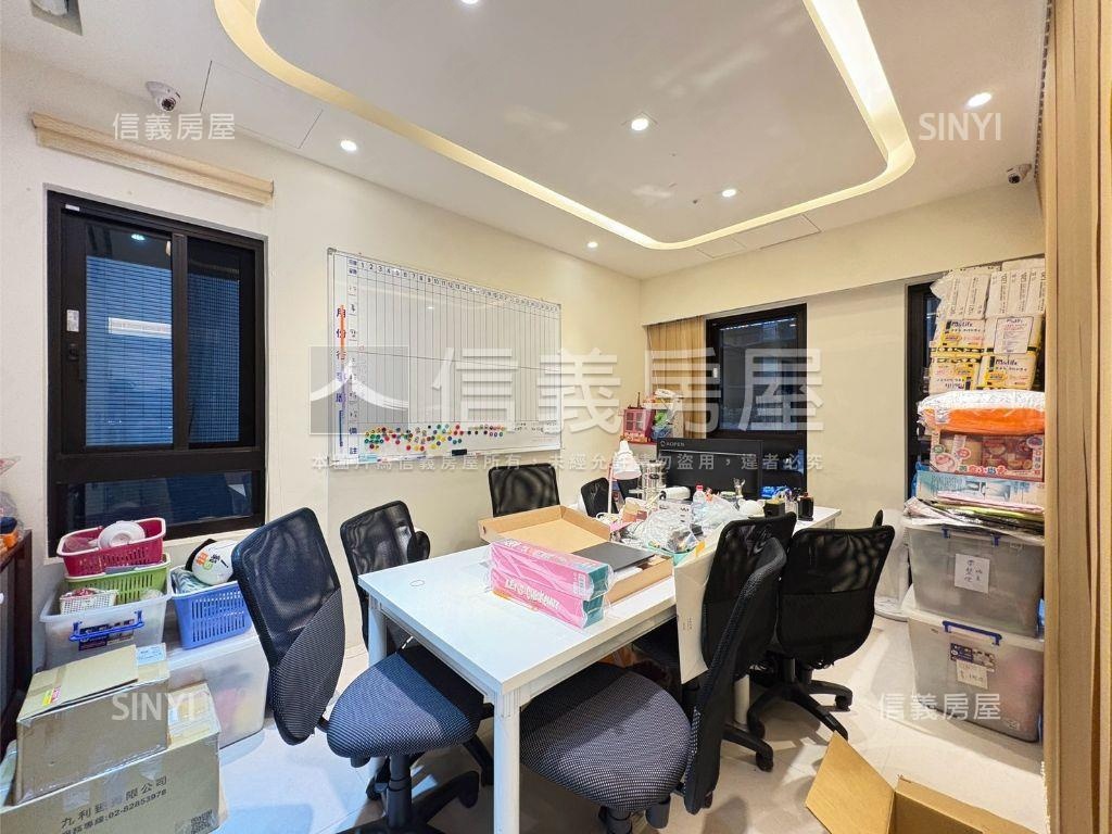 新世紀稀有露臺房屋室內格局與周邊環境