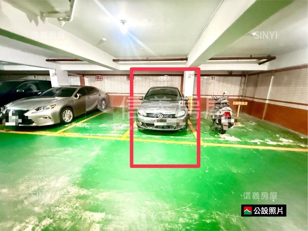 雙捷運頂樓花園附車位房屋室內格局與周邊環境