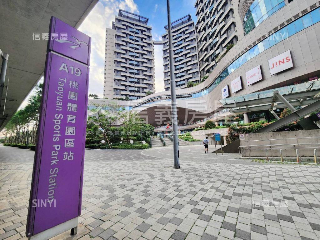 宏普光年世界館三房車位房屋室內格局與周邊環境