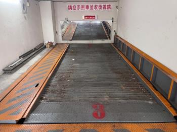 稀有民生西路休旅車位