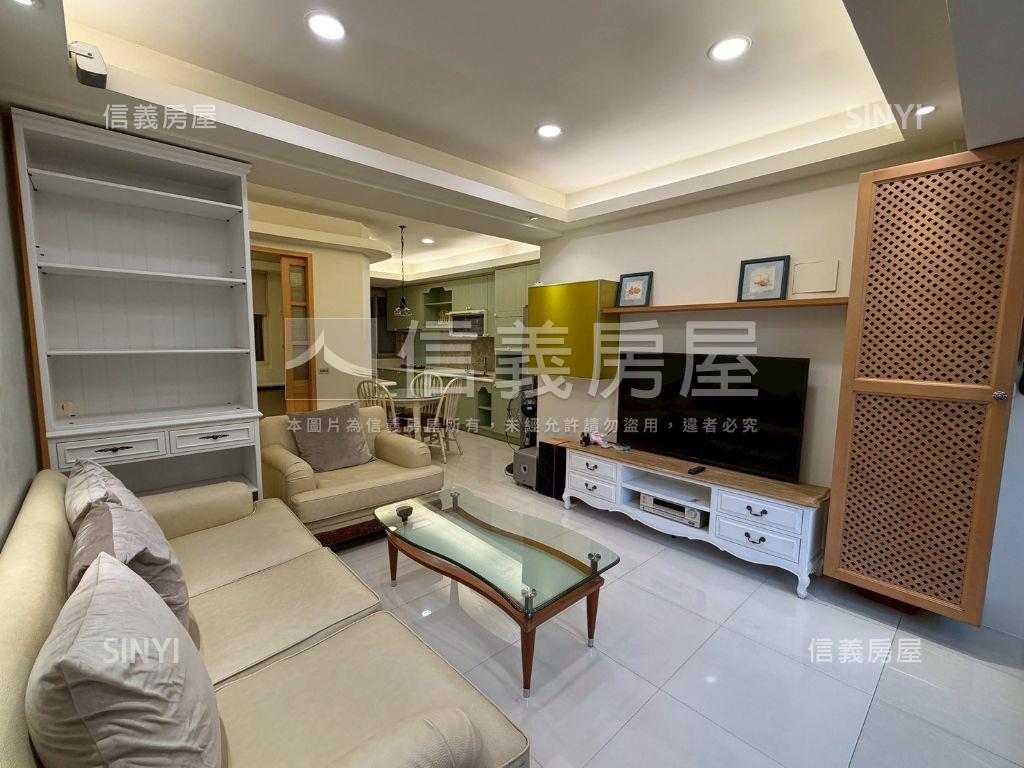 精選港華街２樓房屋室內格局與周邊環境