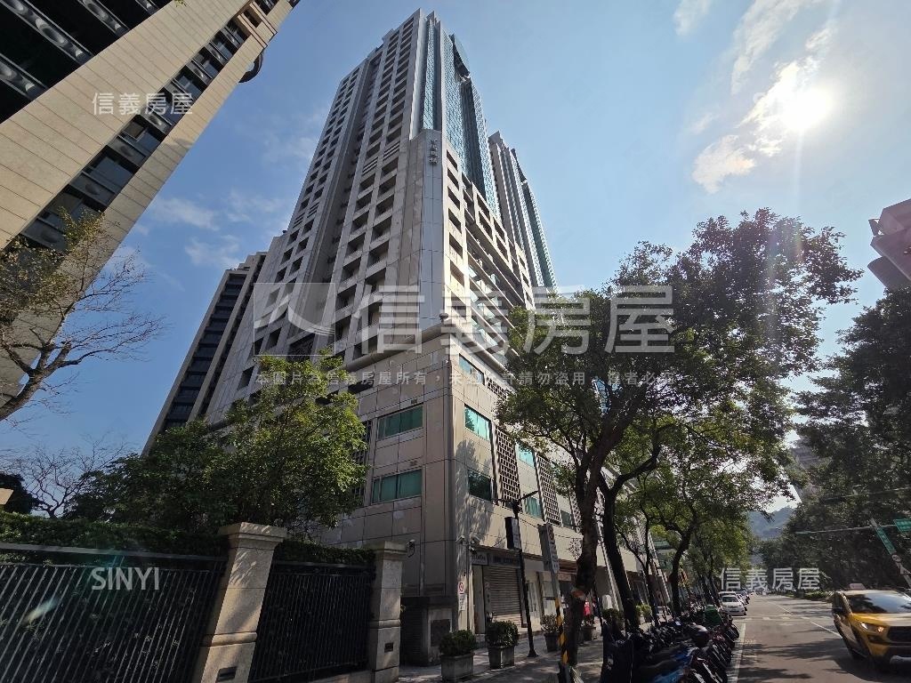 高樓景觀４房溫馨美裝潢房屋室內格局與周邊環境