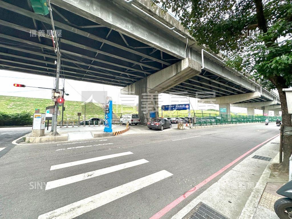 稀有！河邊北街散步在河畔房屋室內格局與周邊環境