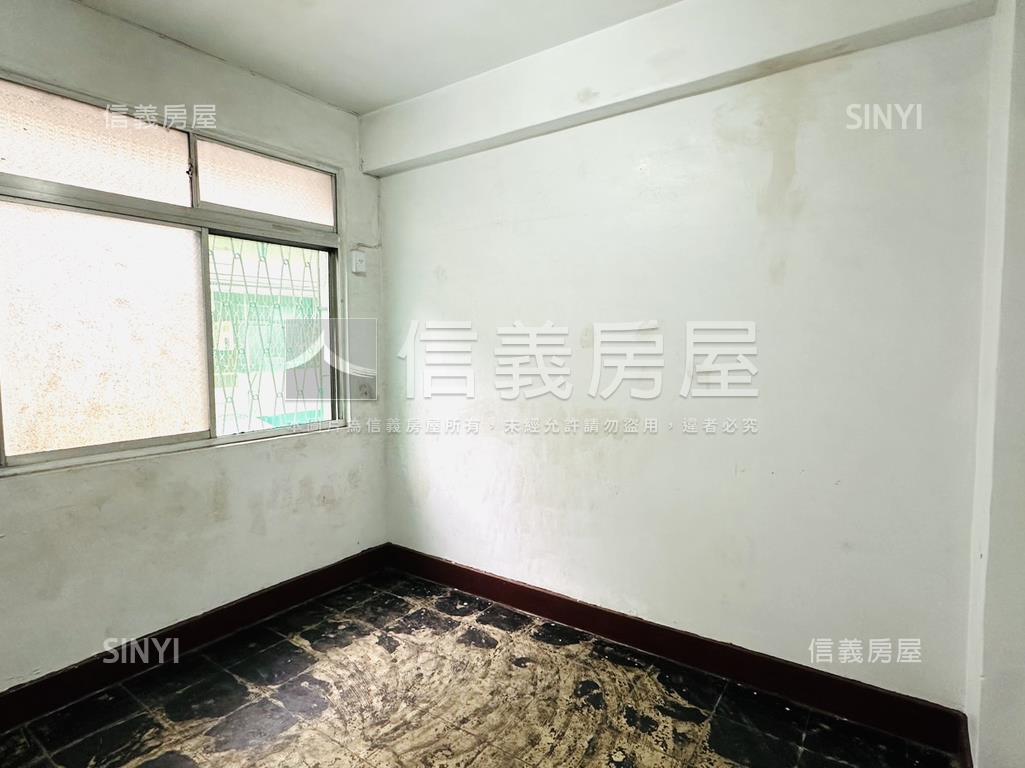 近後山埤邊間★二樓免爬高房屋室內格局與周邊環境
