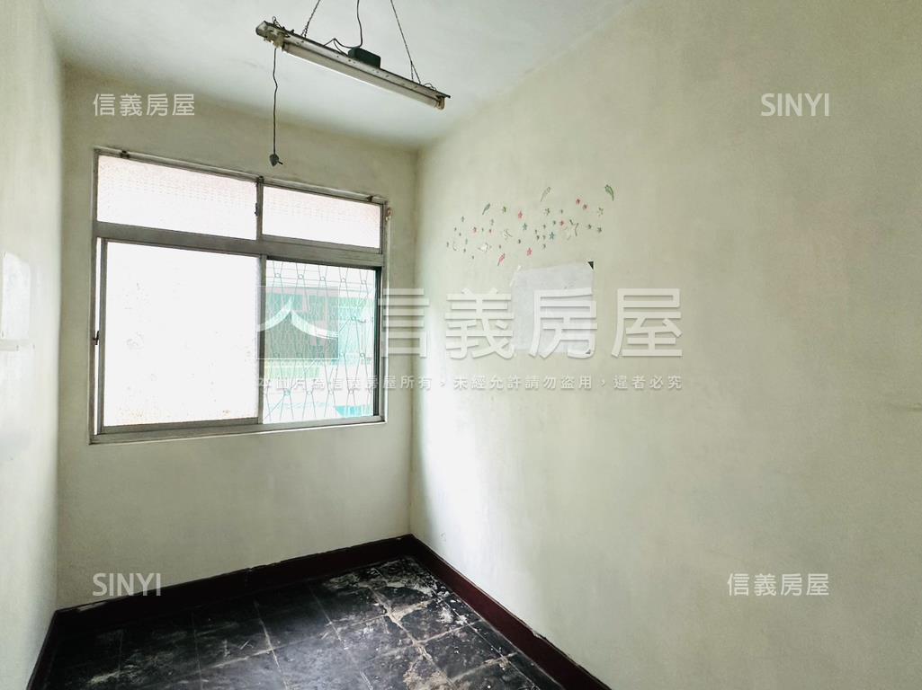 近後山埤邊間★二樓免爬高房屋室內格局與周邊環境