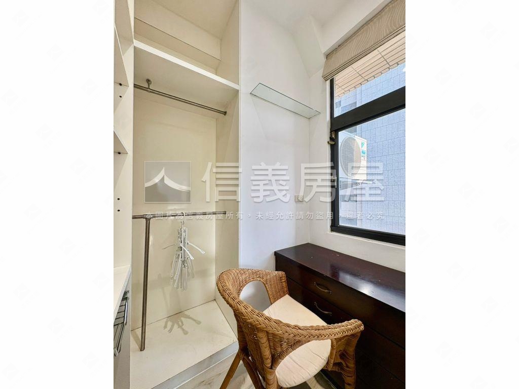 重劃正面公園邊間電梯兩房房屋室內格局與周邊環境