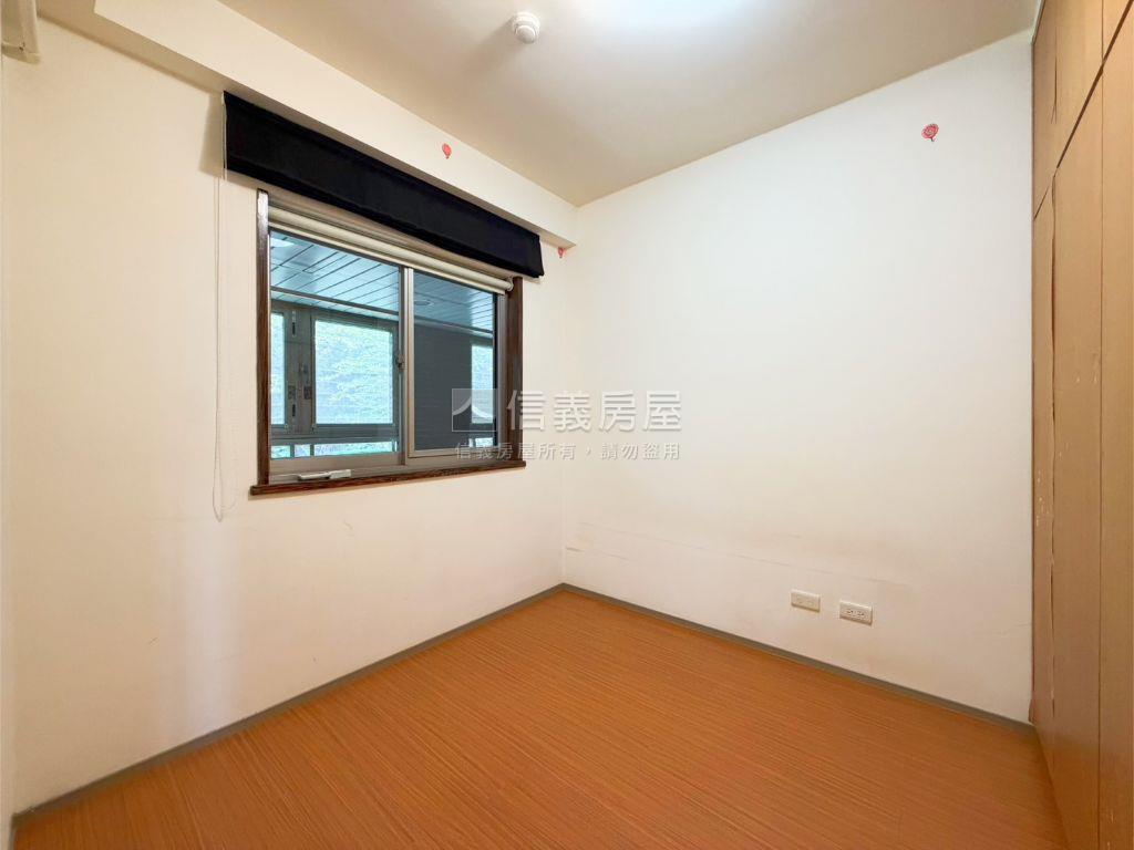 稀有★曉山青Ａ區三房平車房屋室內格局與周邊環境