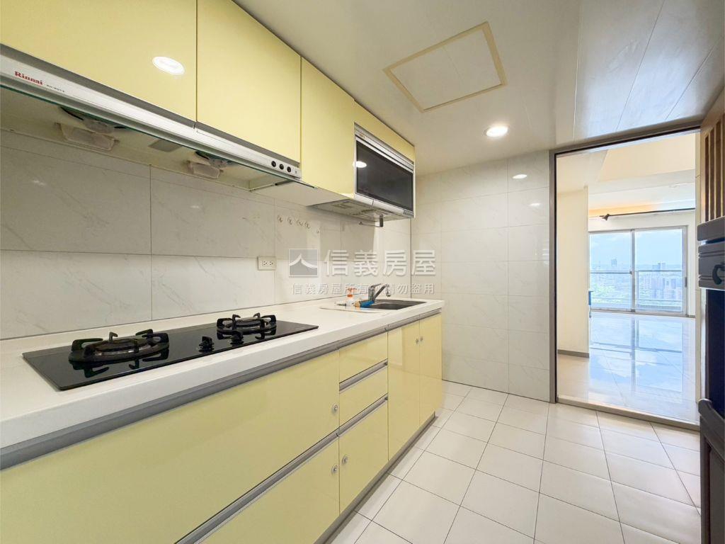 稀有★曉山青Ａ區三房平車房屋室內格局與周邊環境