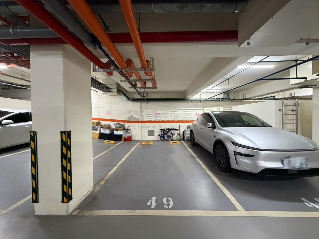 稀有★曉山青Ａ區三房平車房屋室內格局與周邊環境
