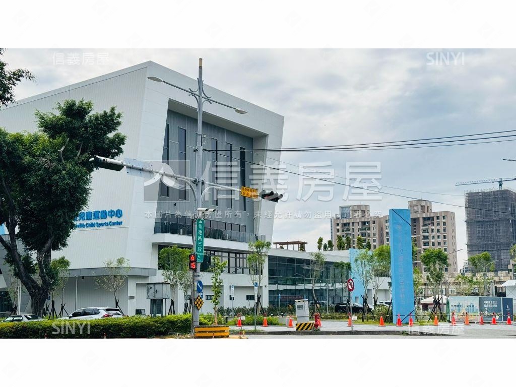 １４期大塊藏硯１２Ｂ雙車房屋室內格局與周邊環境