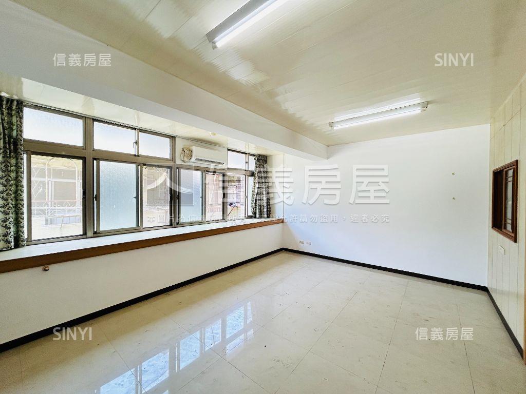一層一戶八里四樓公寓房屋室內格局與周邊環境