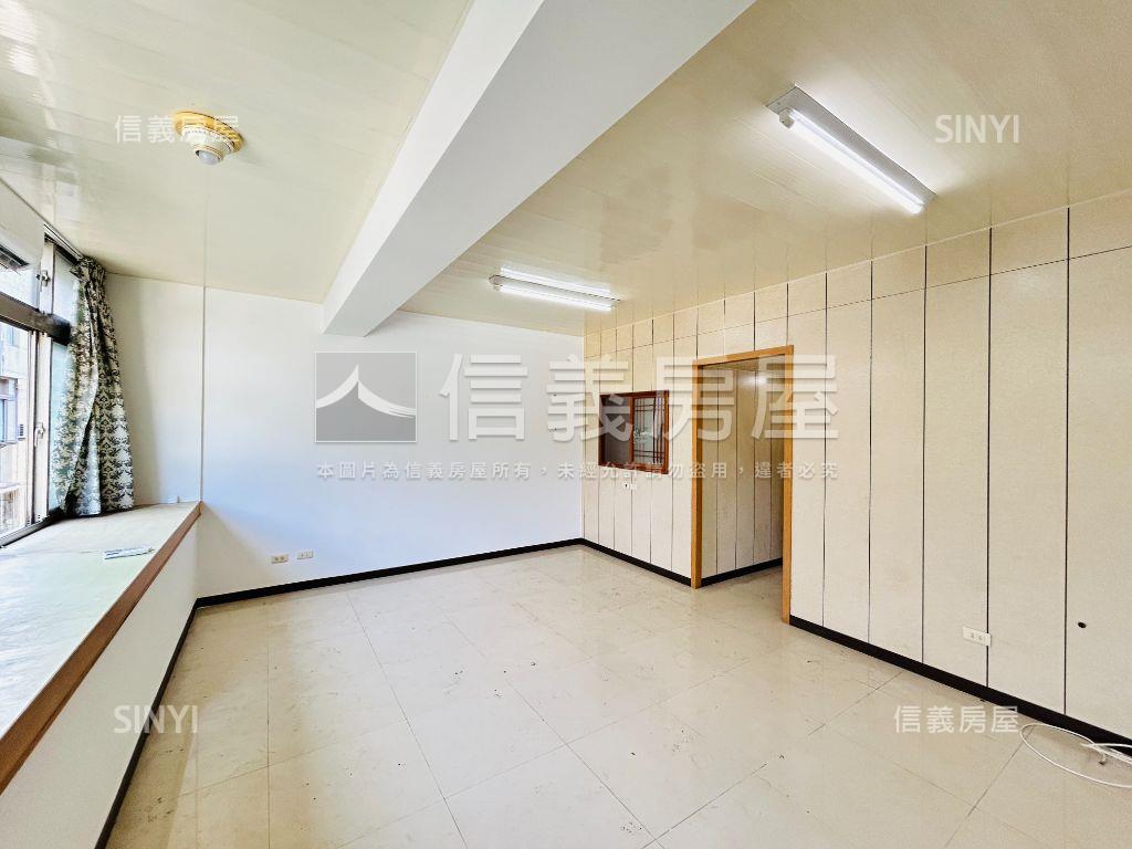 一層一戶八里四樓公寓房屋室內格局與周邊環境
