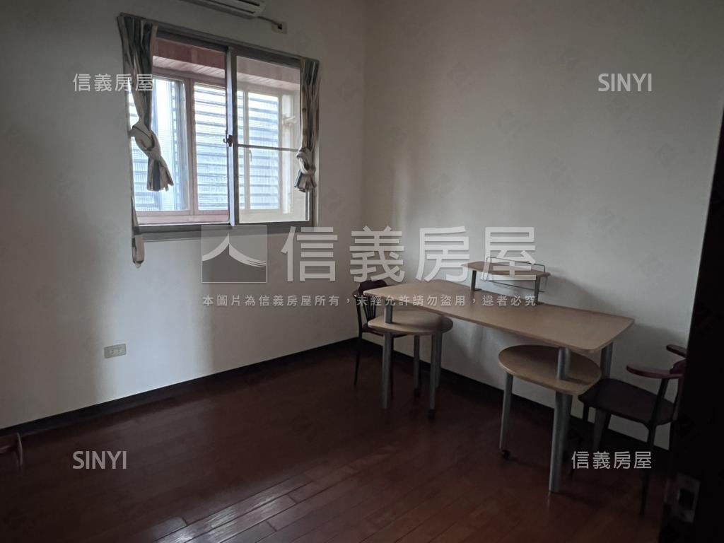 竹城採光三房車位房屋室內格局與周邊環境