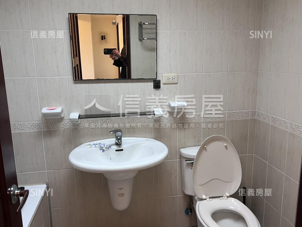 竹城採光三房車位房屋室內格局與周邊環境