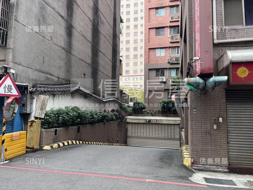 竹城採光三房車位房屋室內格局與周邊環境