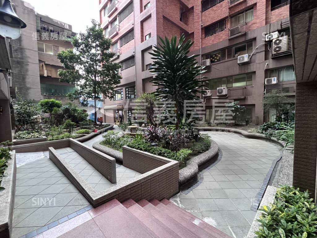 竹城採光三房車位房屋室內格局與周邊環境